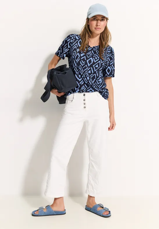Basic V-Neck T-Shirt