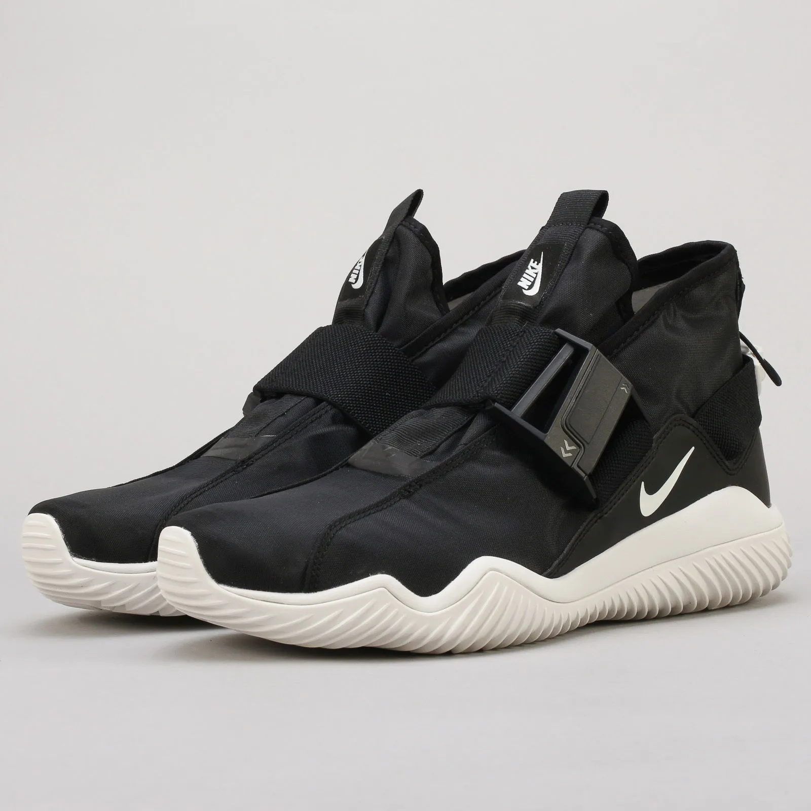 Nike Komyuter AA2211-001