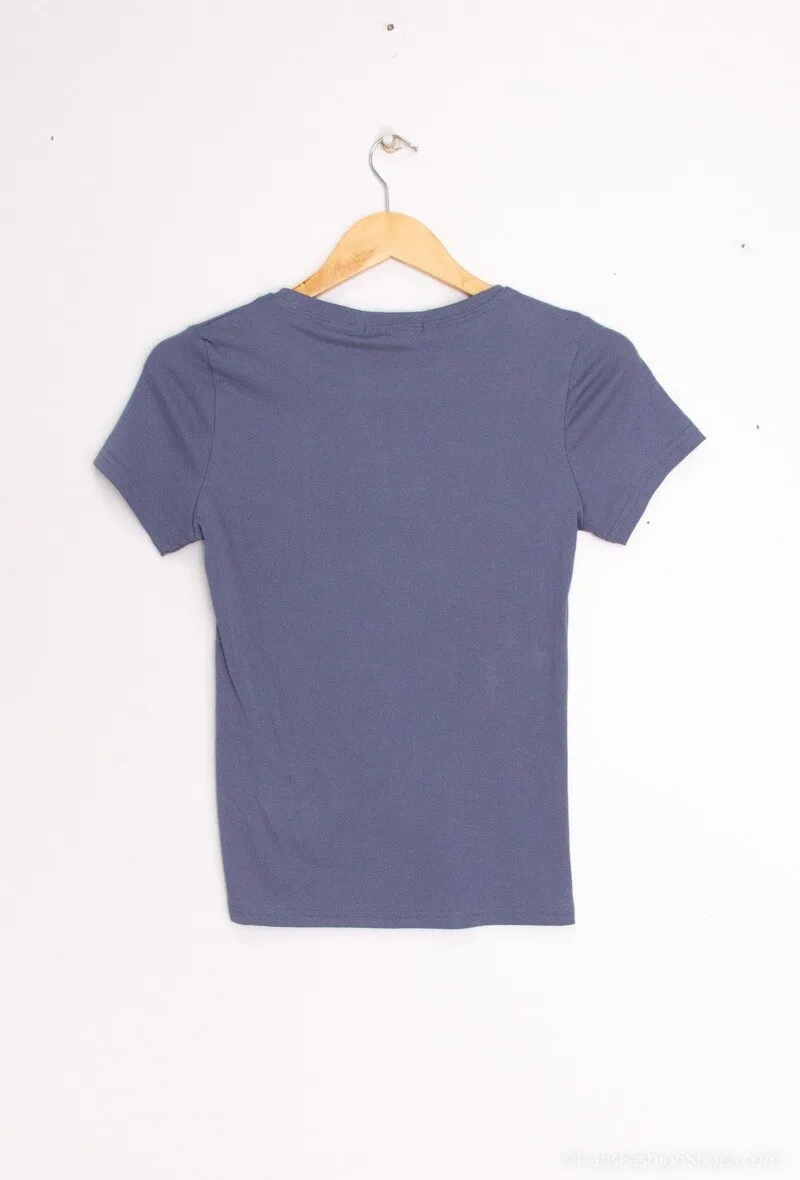T-shirt with knot