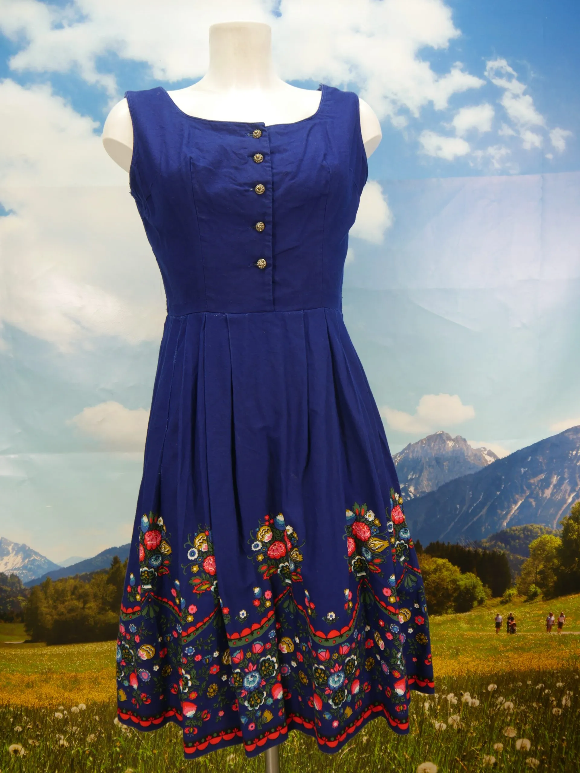 Wundervolles Blumen Muster echtes 60er Vintage Dirndl mit Schürze Gr.42