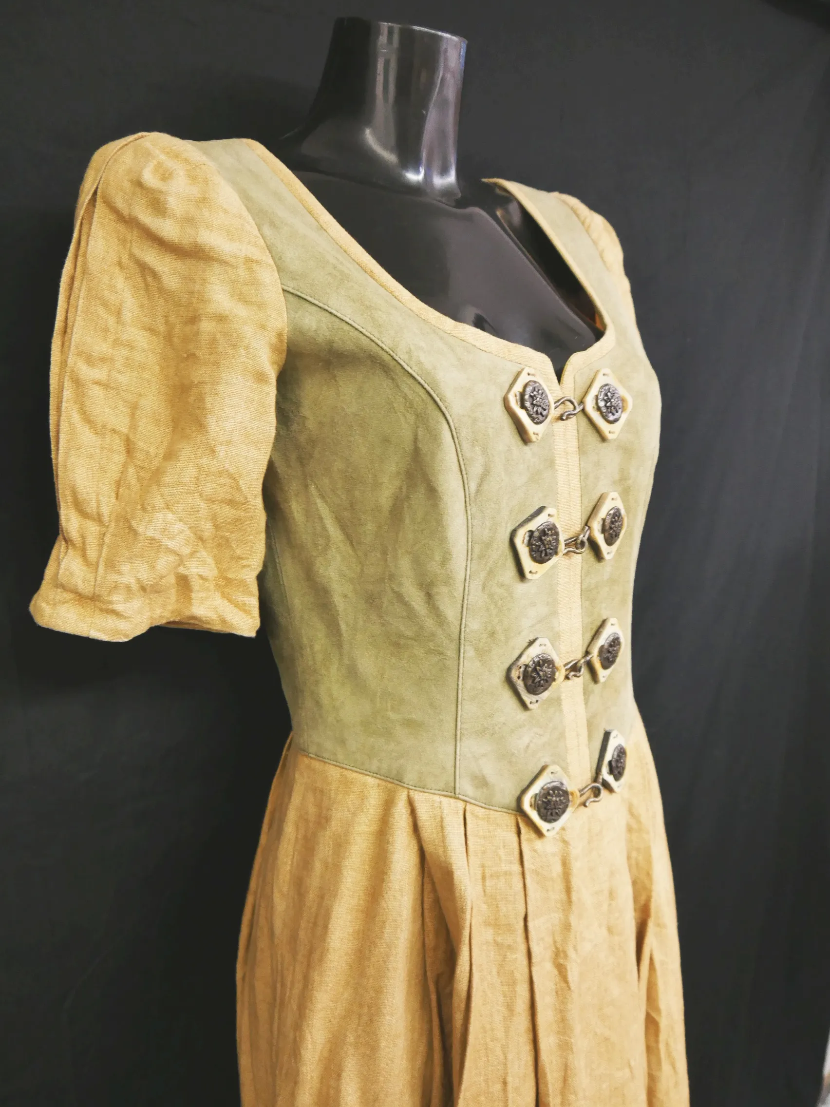 Zeiler braun mit Puffärmel sagenhaftes Landhaus Kleid Trachtenkleid Gr.38